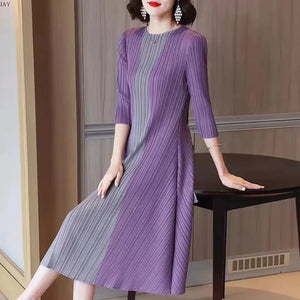 Purple two-tone pleated midi dress