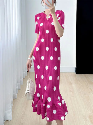 Magenta polka dot pleated dress